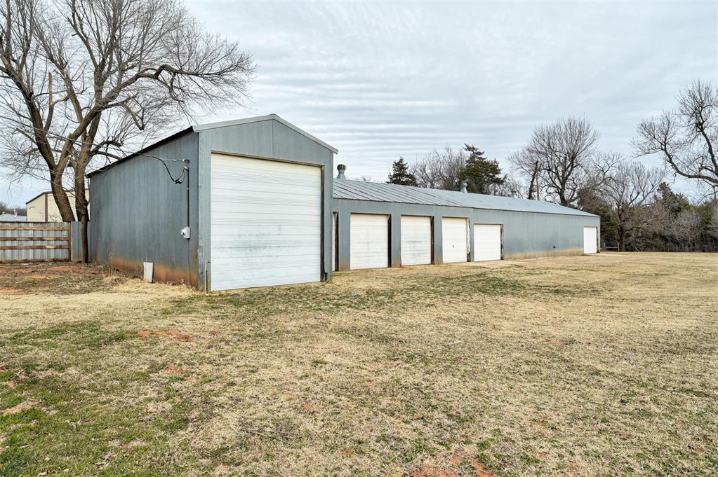 1839 E Pleasantview Lane Property Photo 32