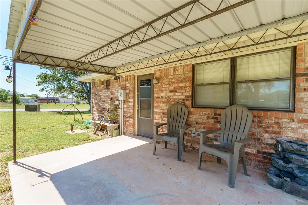 204 N Main Avenue Property Photo 9