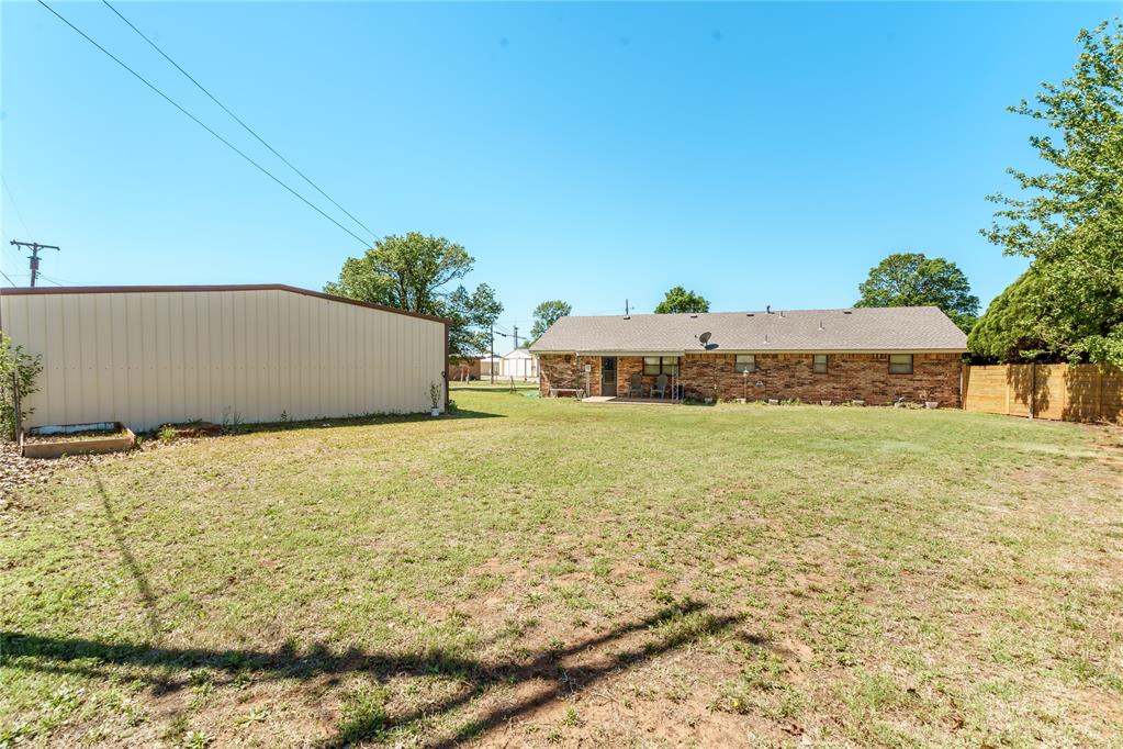 204 N Main Avenue Property Photo 12