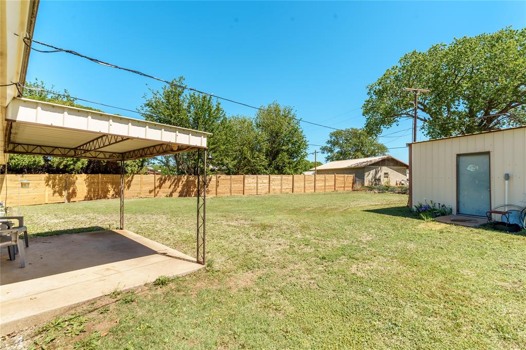 204 N Main Avenue Property Photo 13