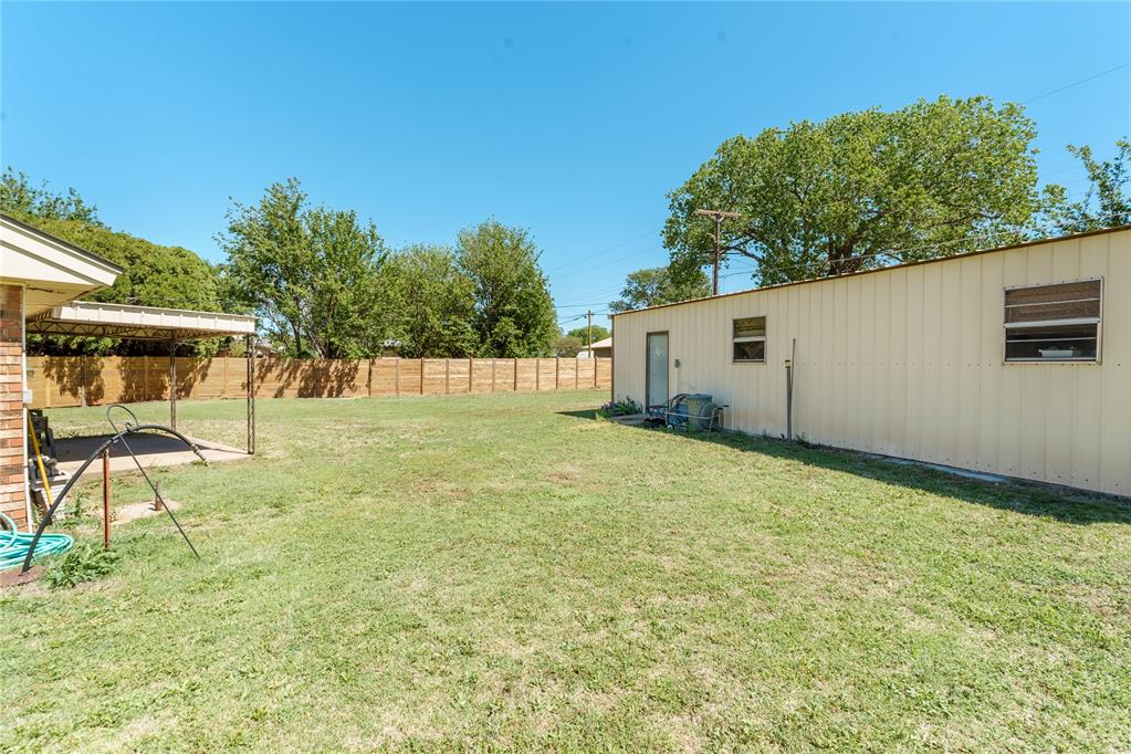 204 N Main Avenue Property Photo 14