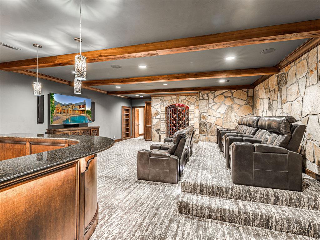 6401 Oak Tree Drive Property Photo 41