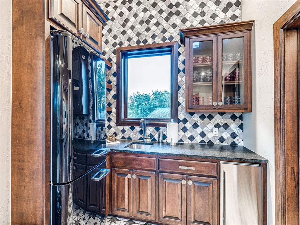 6401 Oak Tree Drive Property Photo 49