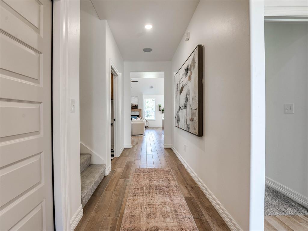 7713 Woods Edge Way Property Photo 6