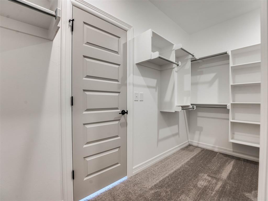 7713 Woods Edge Way Property Photo 28