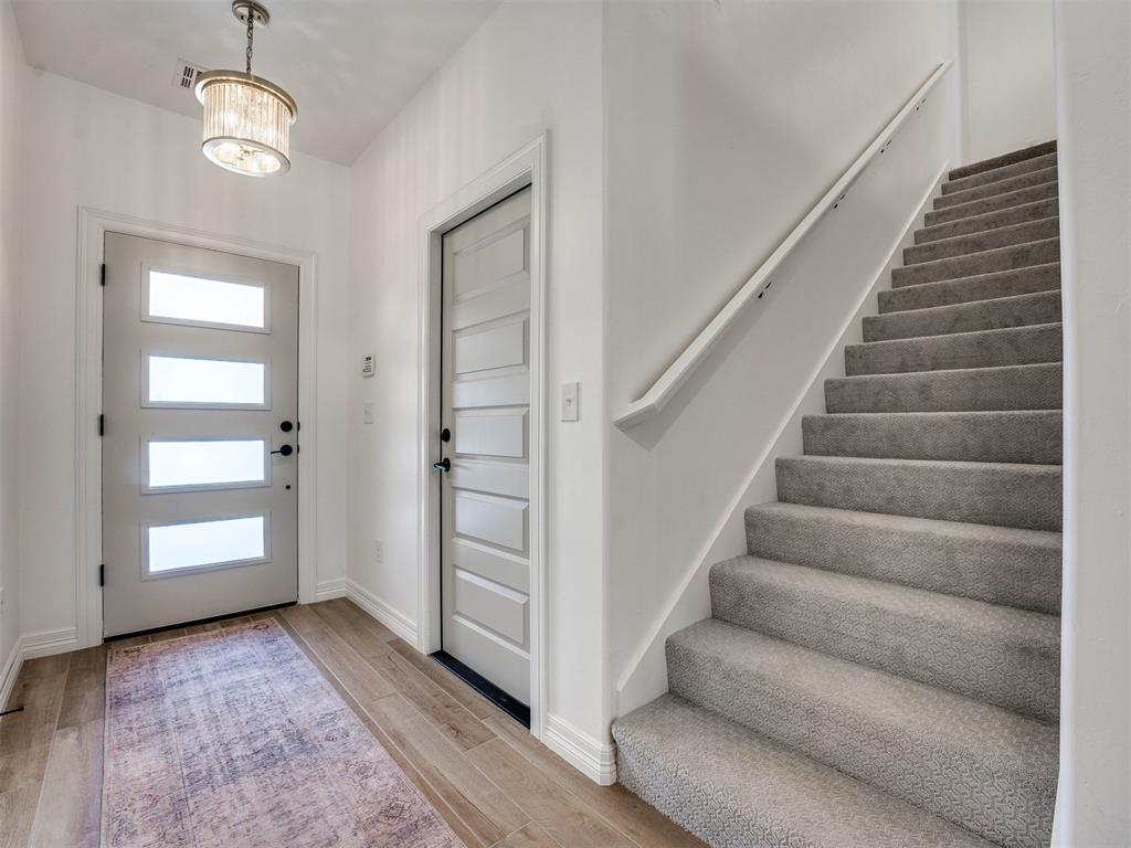 7713 Woods Edge Way Property Photo 34