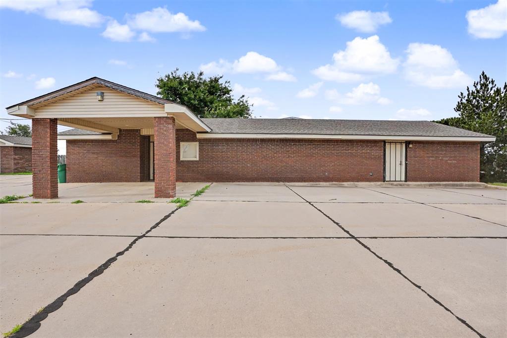 1220 S Broadway Street Property Photo 5
