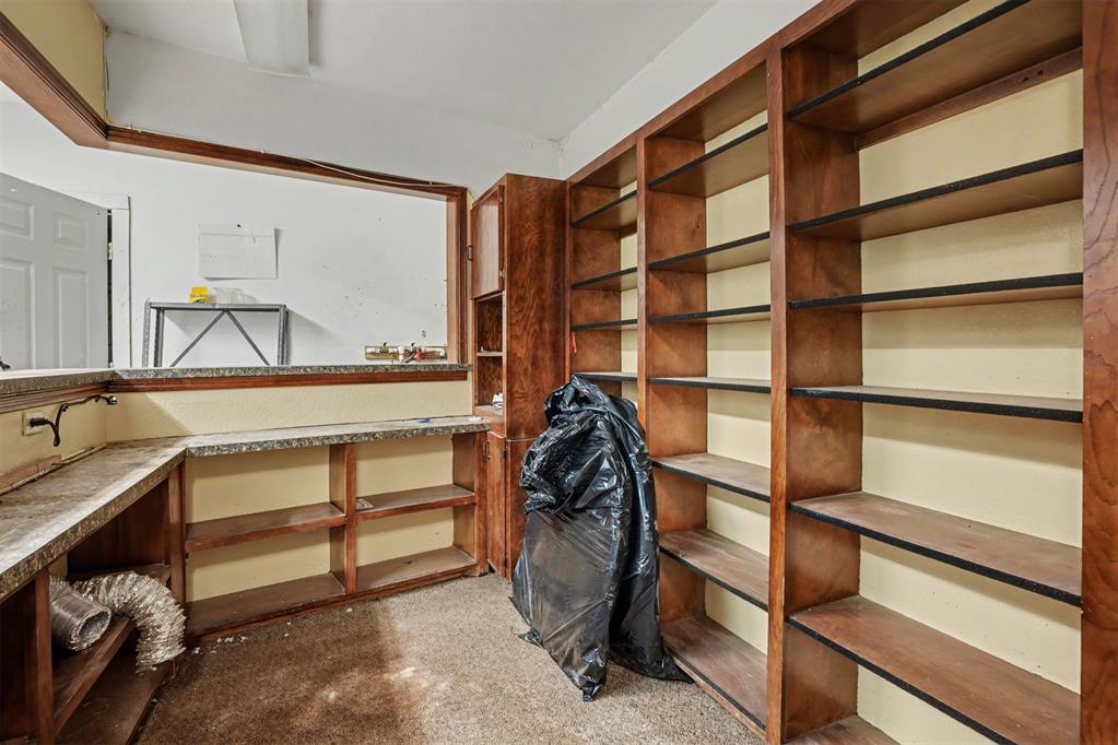 1220 S Broadway Street Property Photo 18