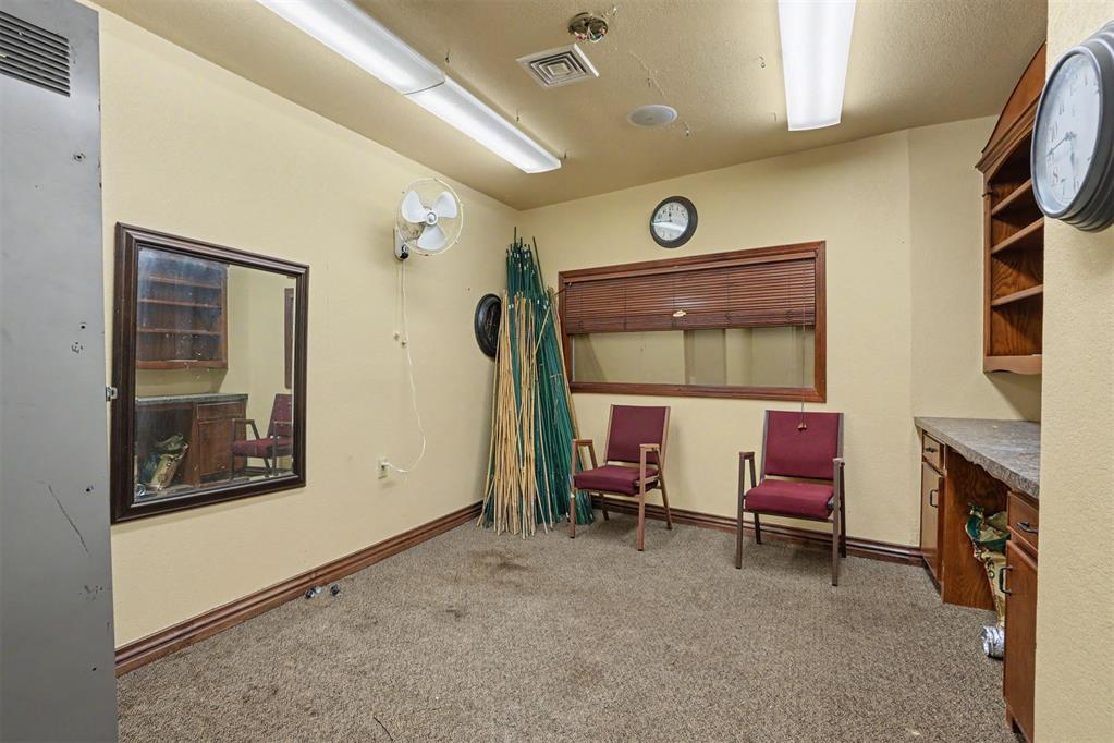 1220 S Broadway Street Property Photo 26