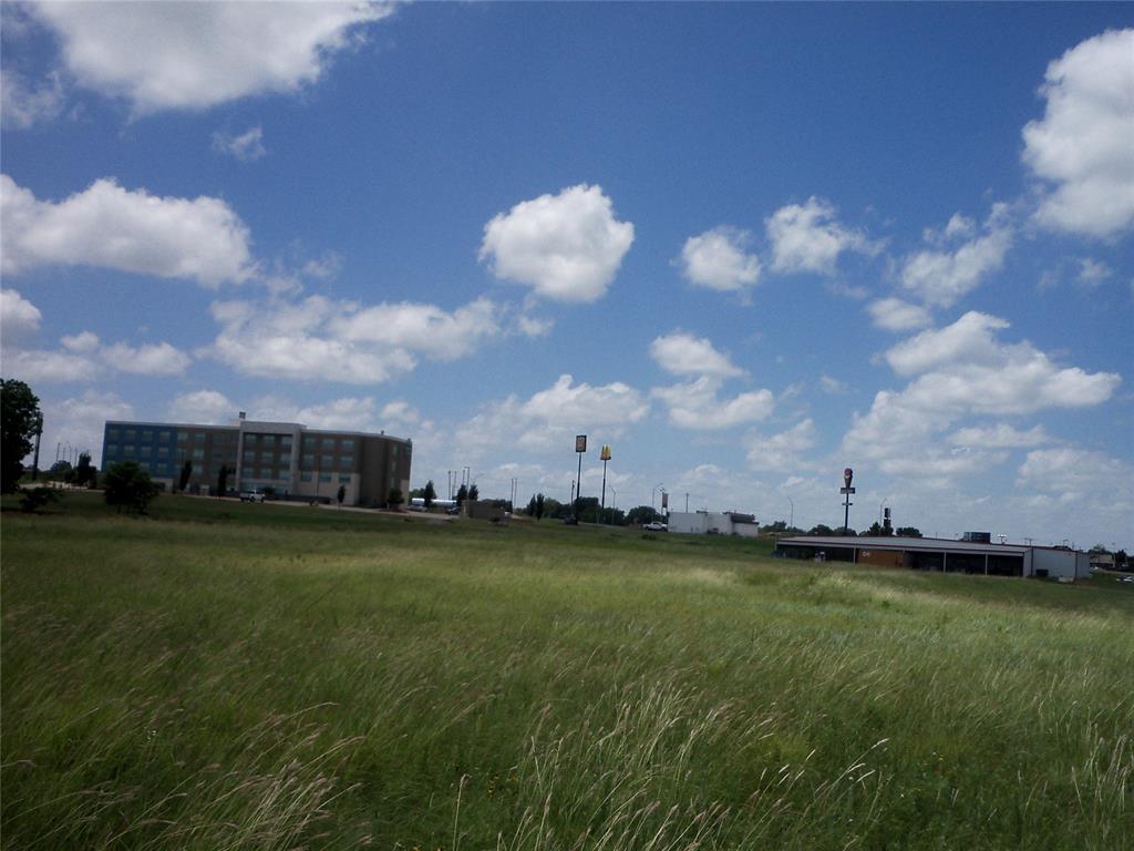 Weeden Drive Property Photo 11