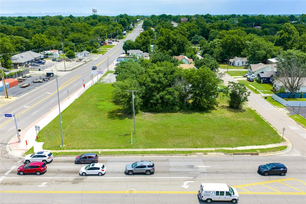 915 E Highland Street Property Photo 2