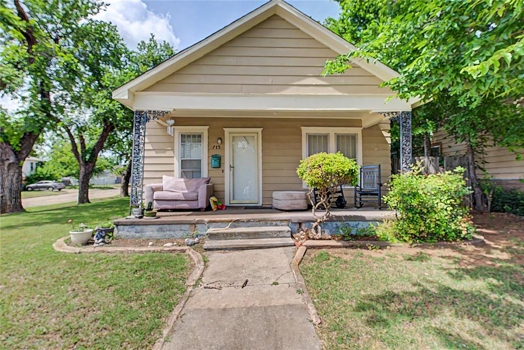 715 Nw Arlington Avenue Property Photo 1