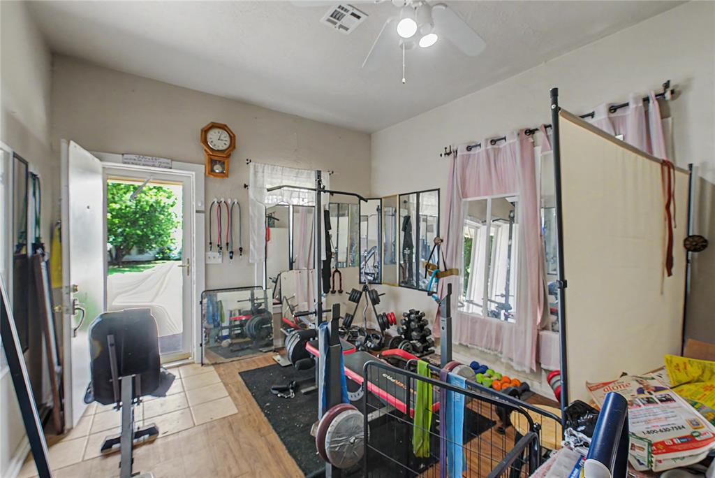 715 Nw Arlington Avenue Property Photo 4
