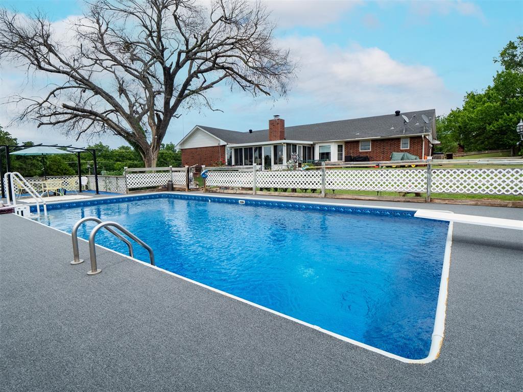 15009 Doble Road Property Photo 1