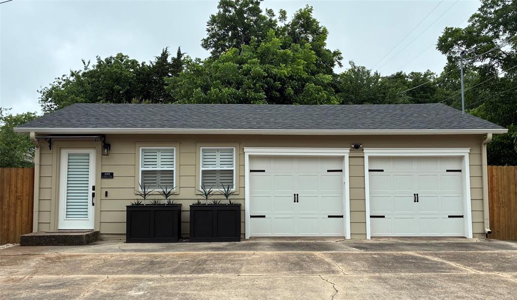 220 S Ponca Avenue Property Photo 1
