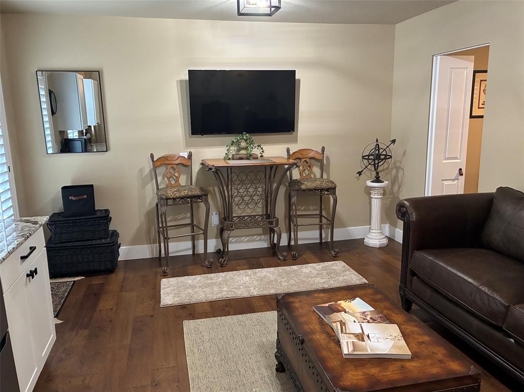 220 S Ponca Avenue Property Photo 8