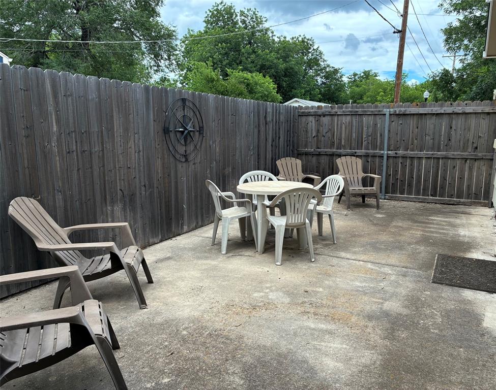 220 S Ponca Avenue Property Photo 20