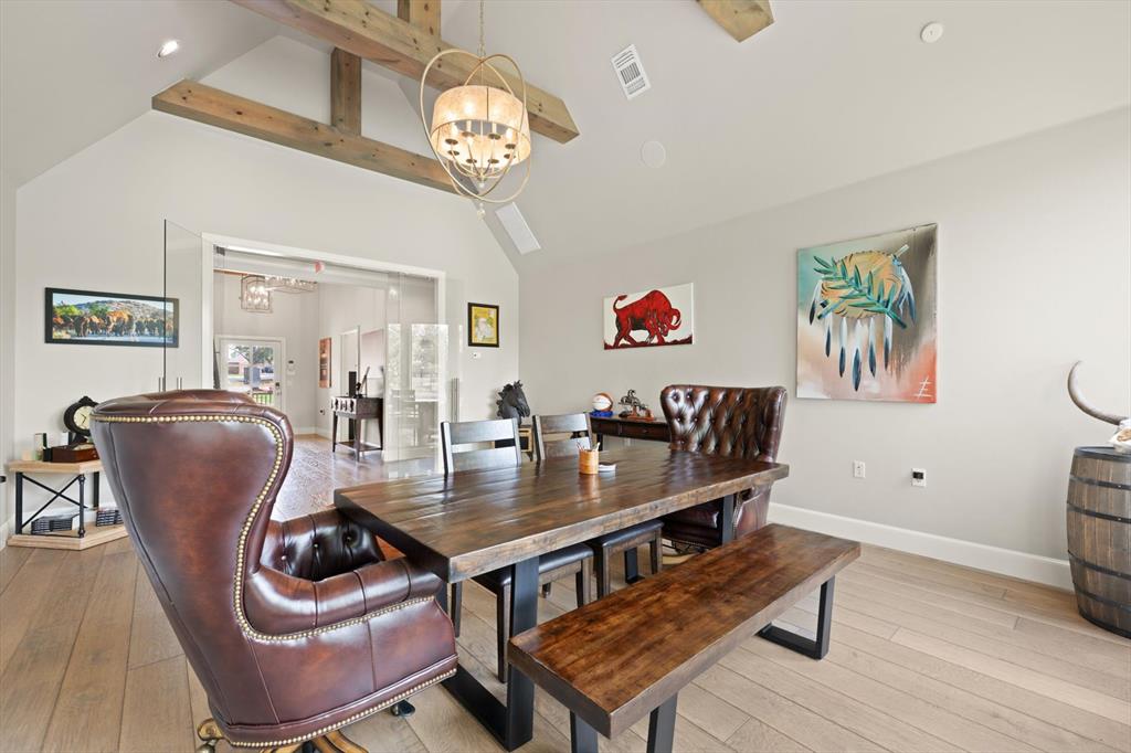 2224 Bridgeview Boulevard Property Photo 8