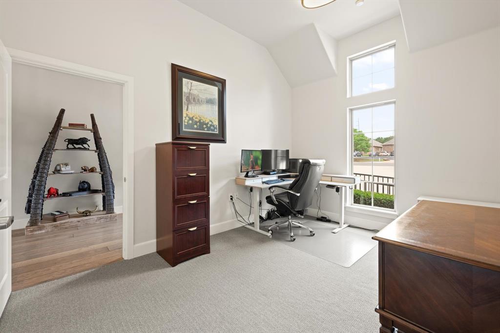 2224 Bridgeview Boulevard Property Photo 12
