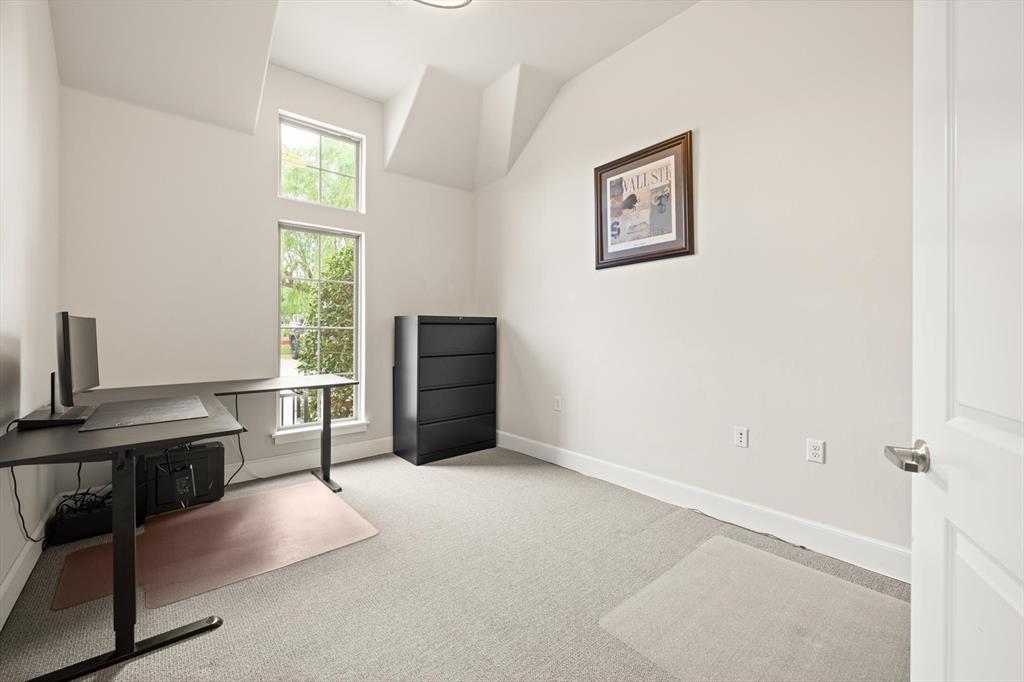 2224 Bridgeview Boulevard Property Photo 13