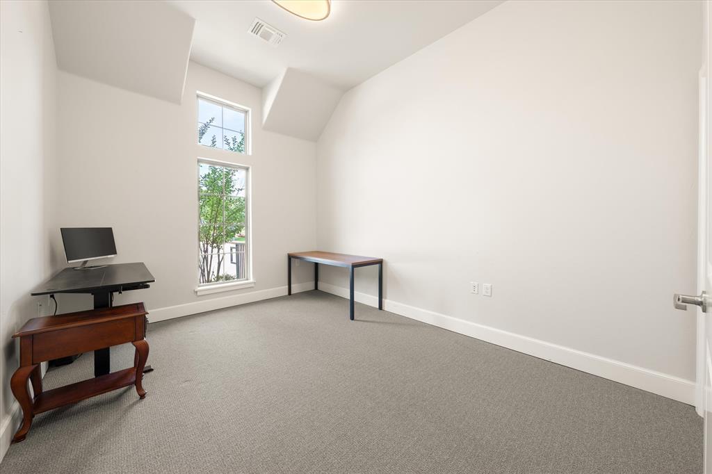 2224 Bridgeview Boulevard Property Photo 17