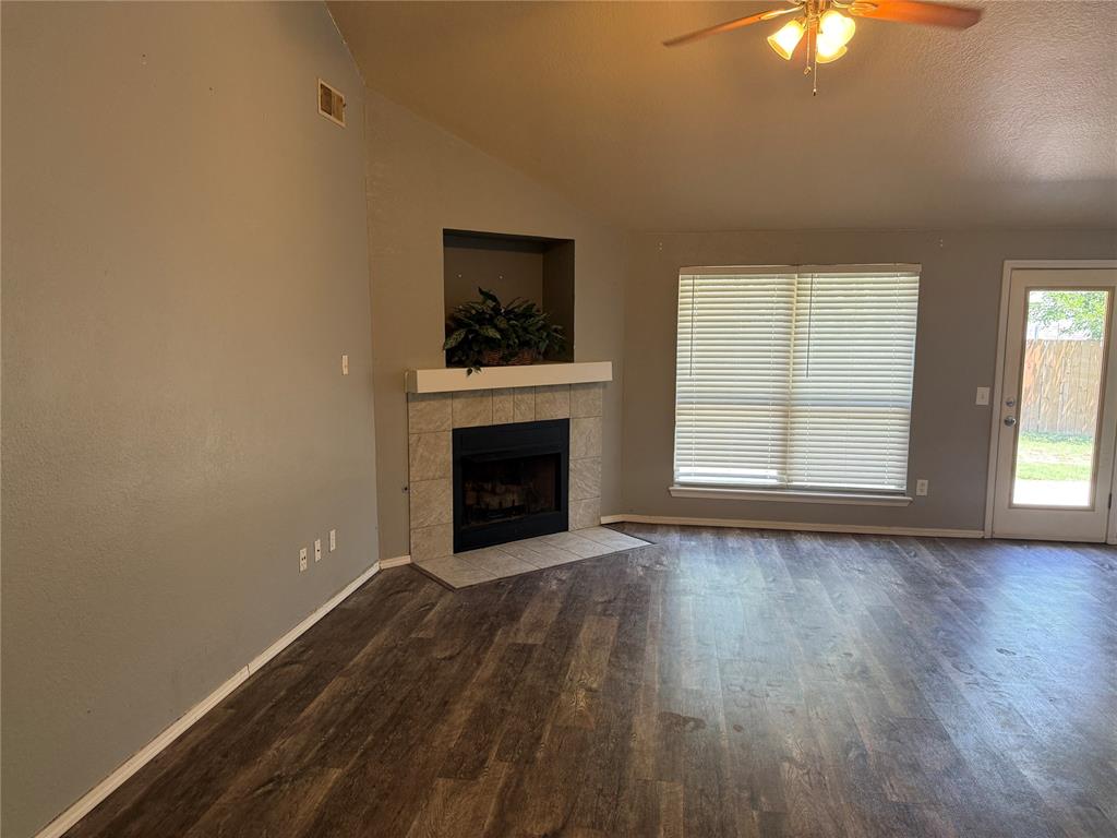 501 Sw 149th Place Property Photo 6