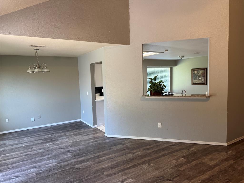 501 Sw 149th Place Property Photo 8