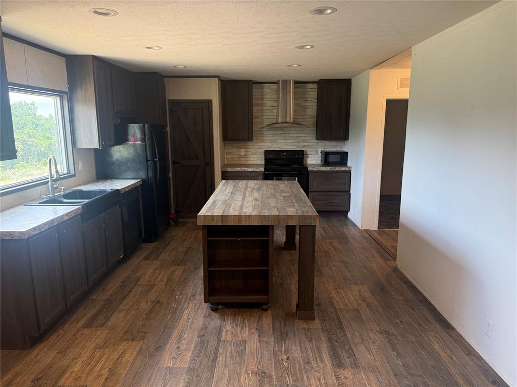 6970 Stephens Road Property Photo 4