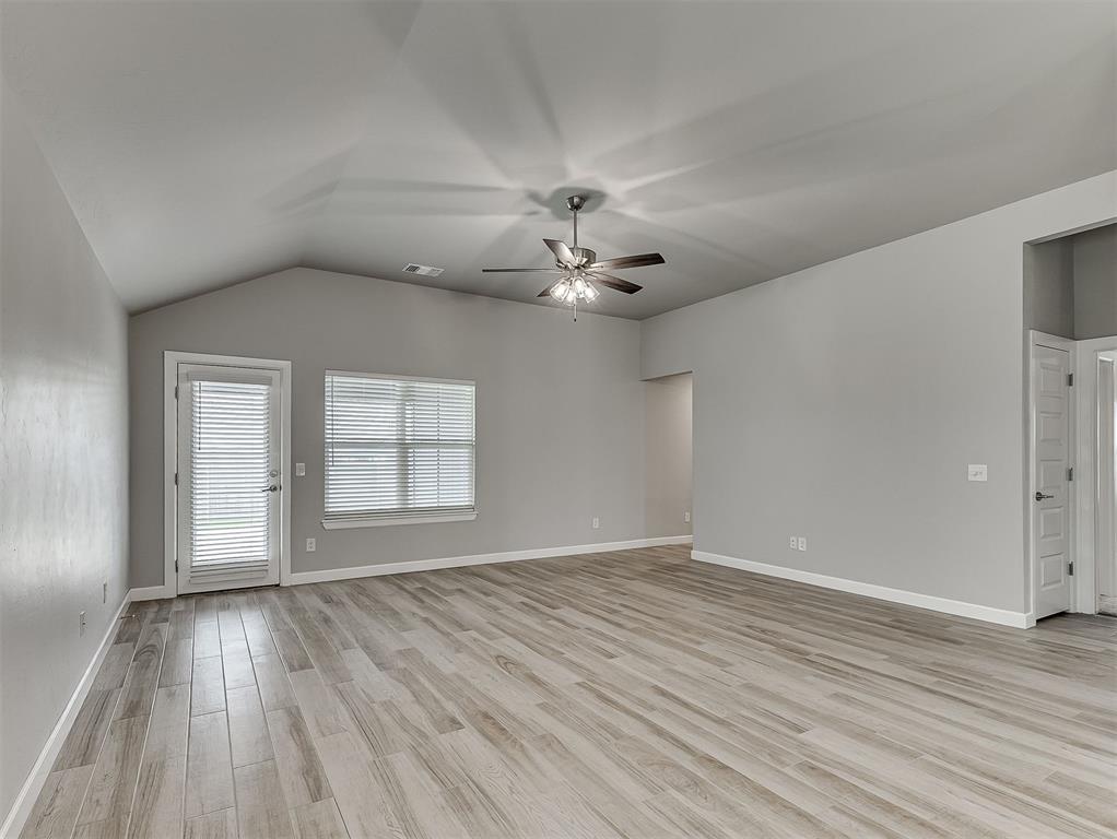 2406 Heather Road Property Photo 8