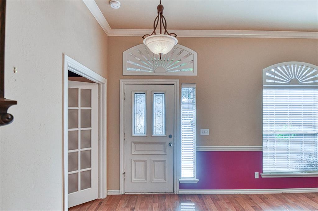 2821 Stonebridge Court Property Photo 4