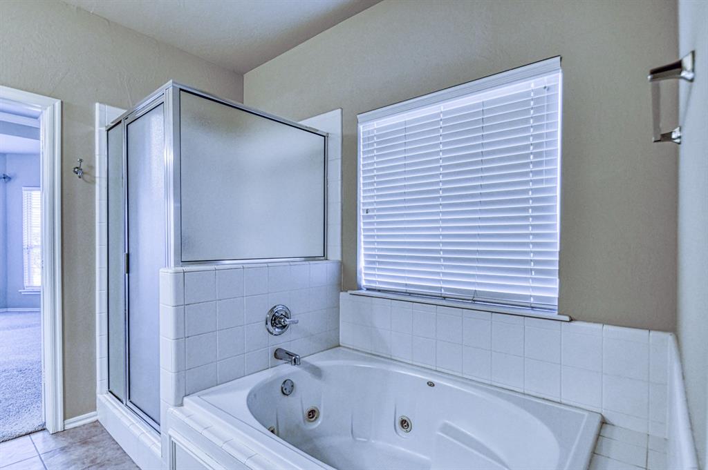 2821 Stonebridge Court Property Photo 27