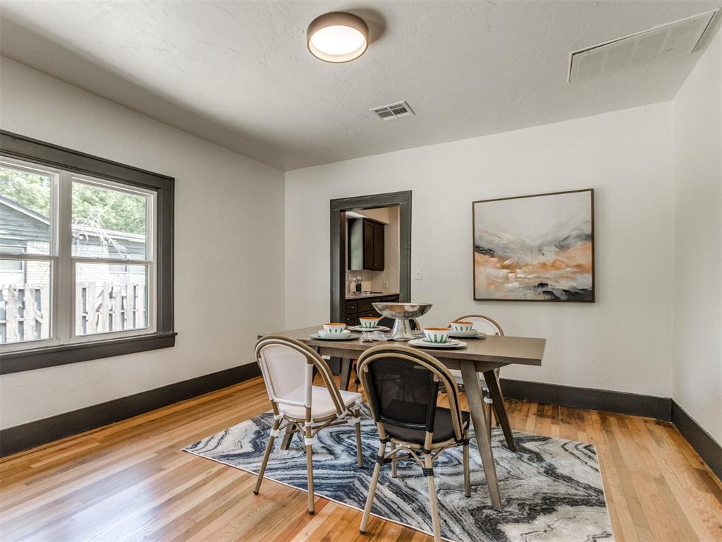 315 N Crawford Avenue Property Photo 4