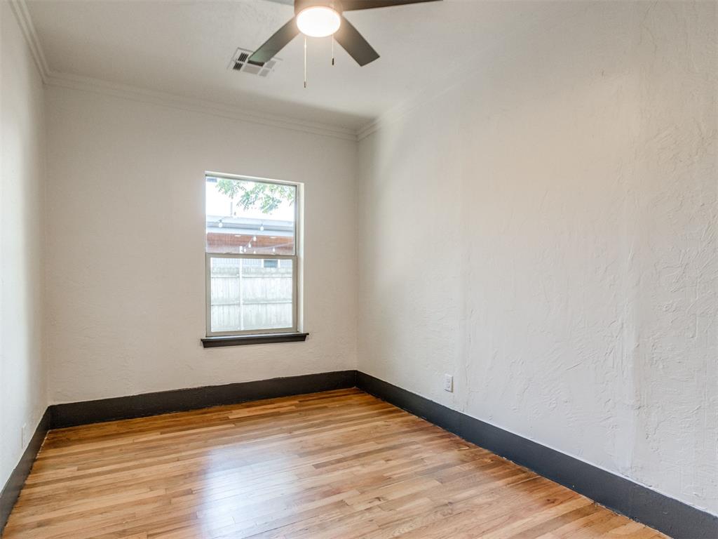 315 N Crawford Avenue Property Photo 15