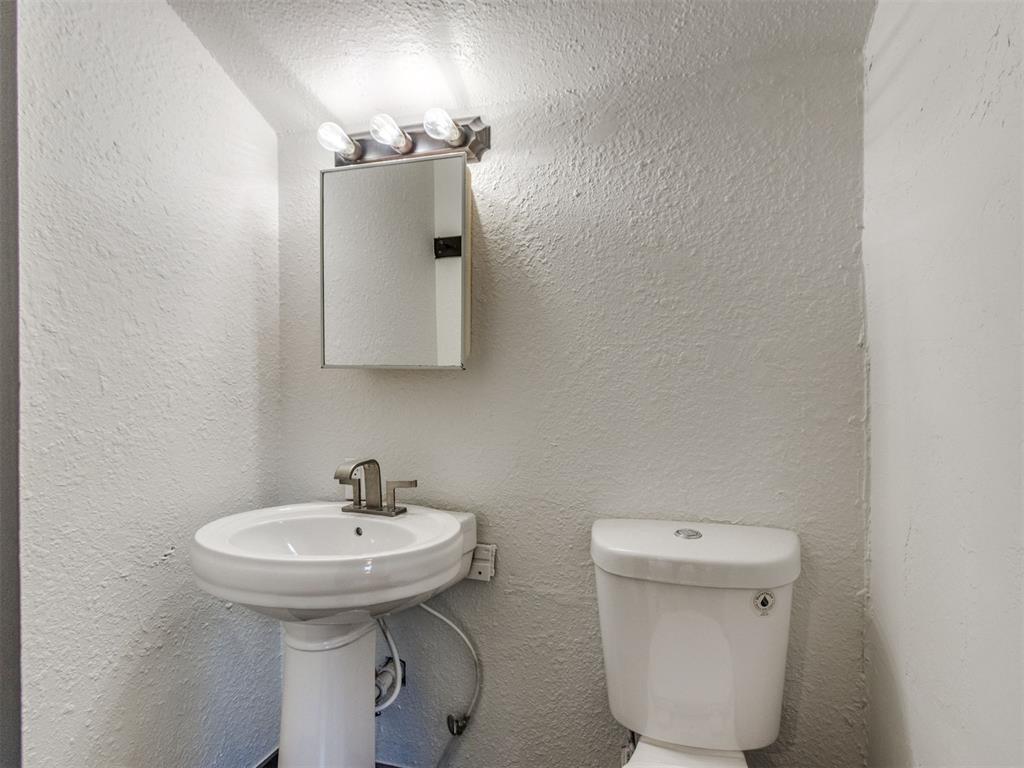 315 N Crawford Avenue Property Photo 18