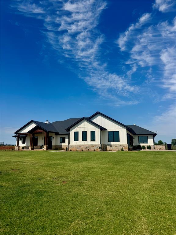 26244 E 868 Road Property Photo 1
