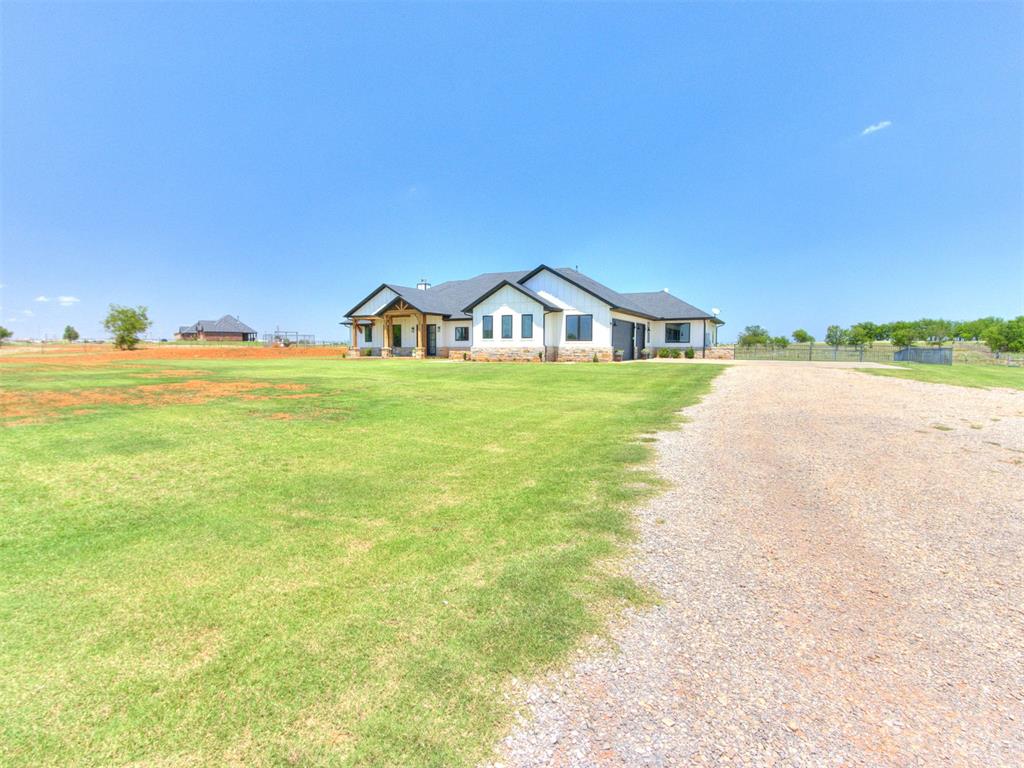 26244 E 868 Road Property Photo 6