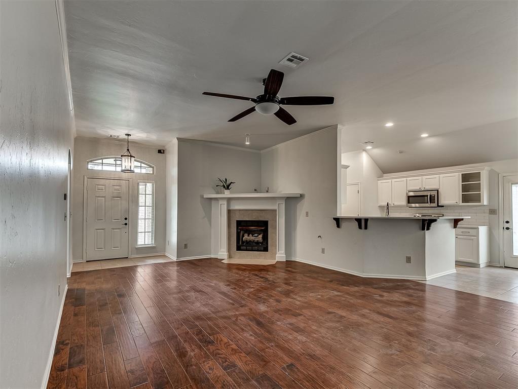9213 Nw 77th Street Property Photo 5