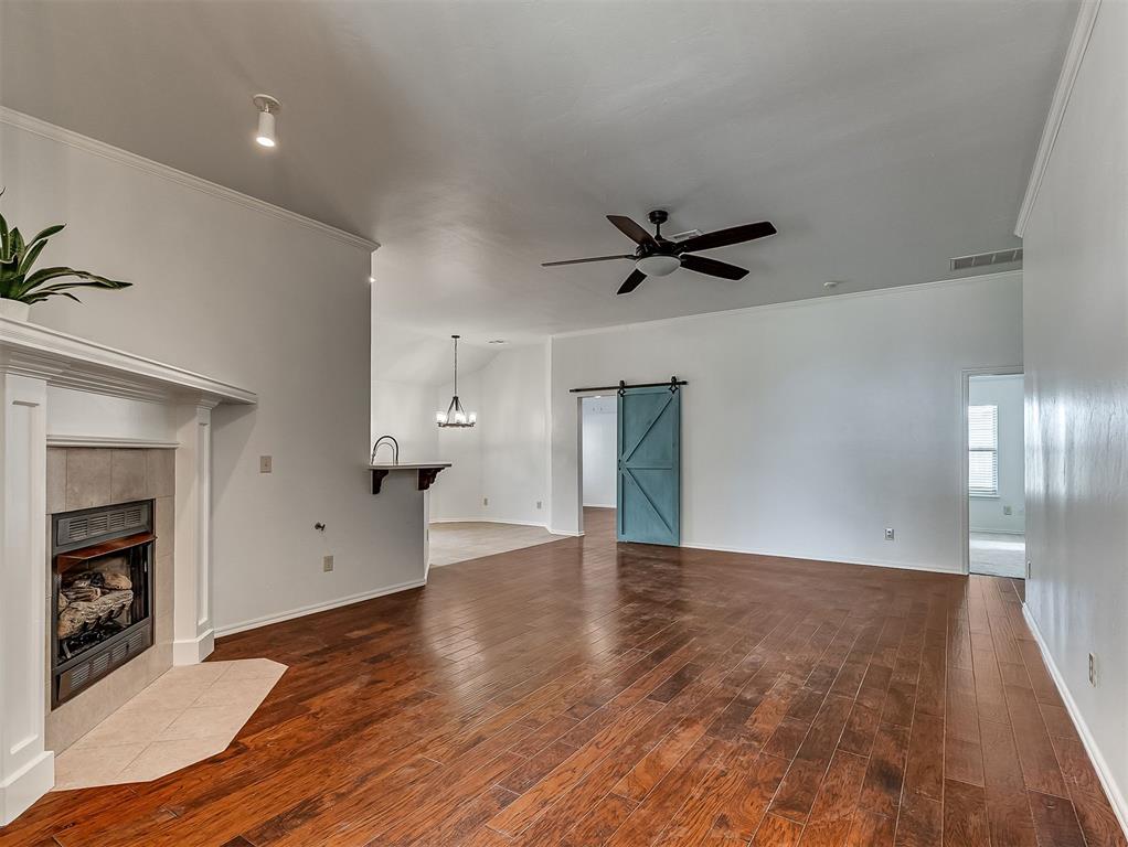 9213 Nw 77th Street Property Photo 9