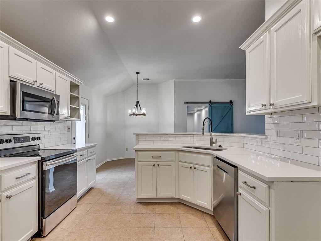 9213 Nw 77th Street Property Photo 19
