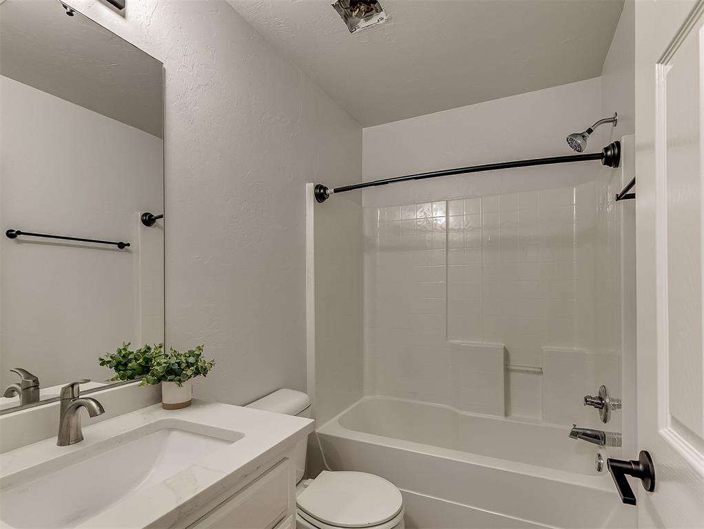 9213 Nw 77th Street Property Photo 38
