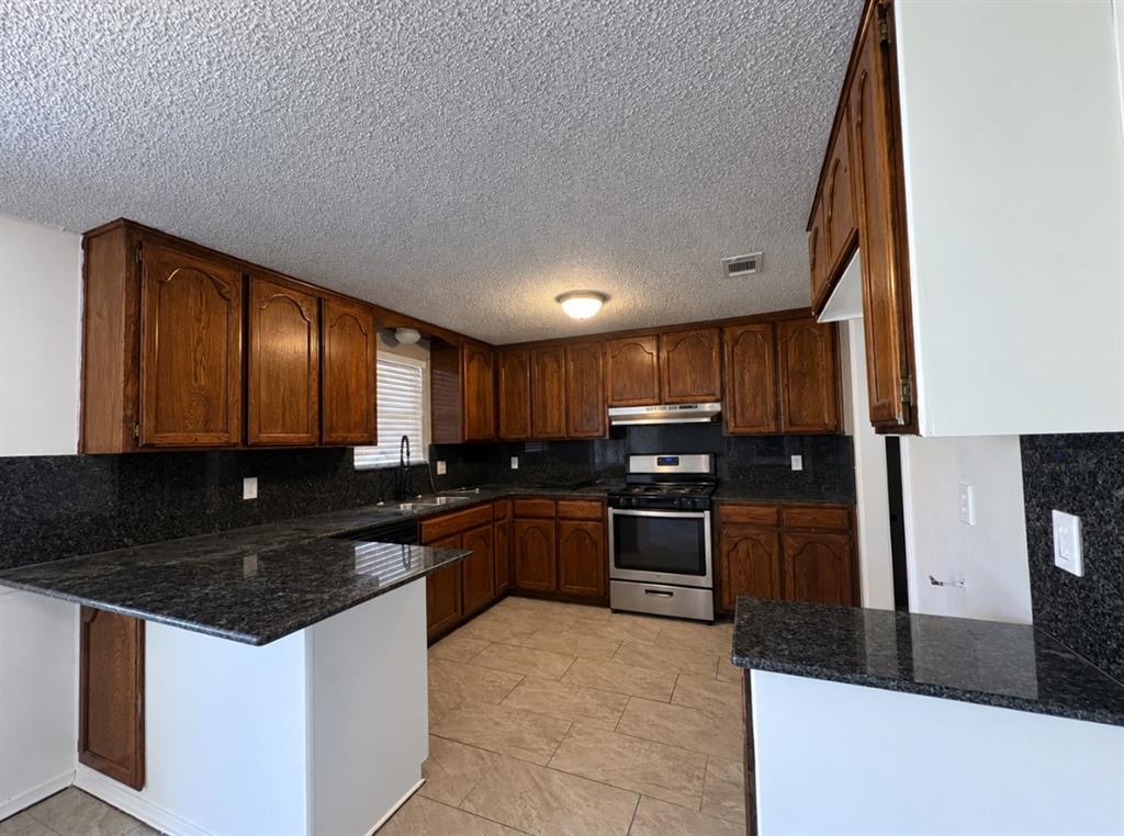 1054 Cumberland Mansion Property Photo 4
