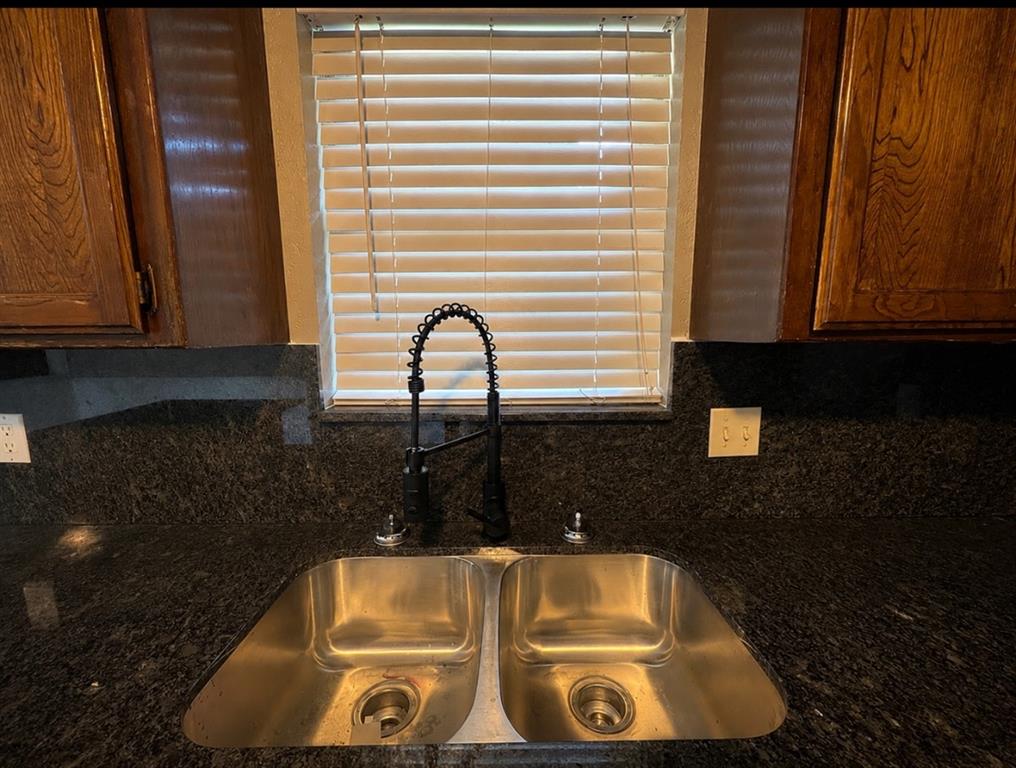1054 Cumberland Mansion Property Photo 5
