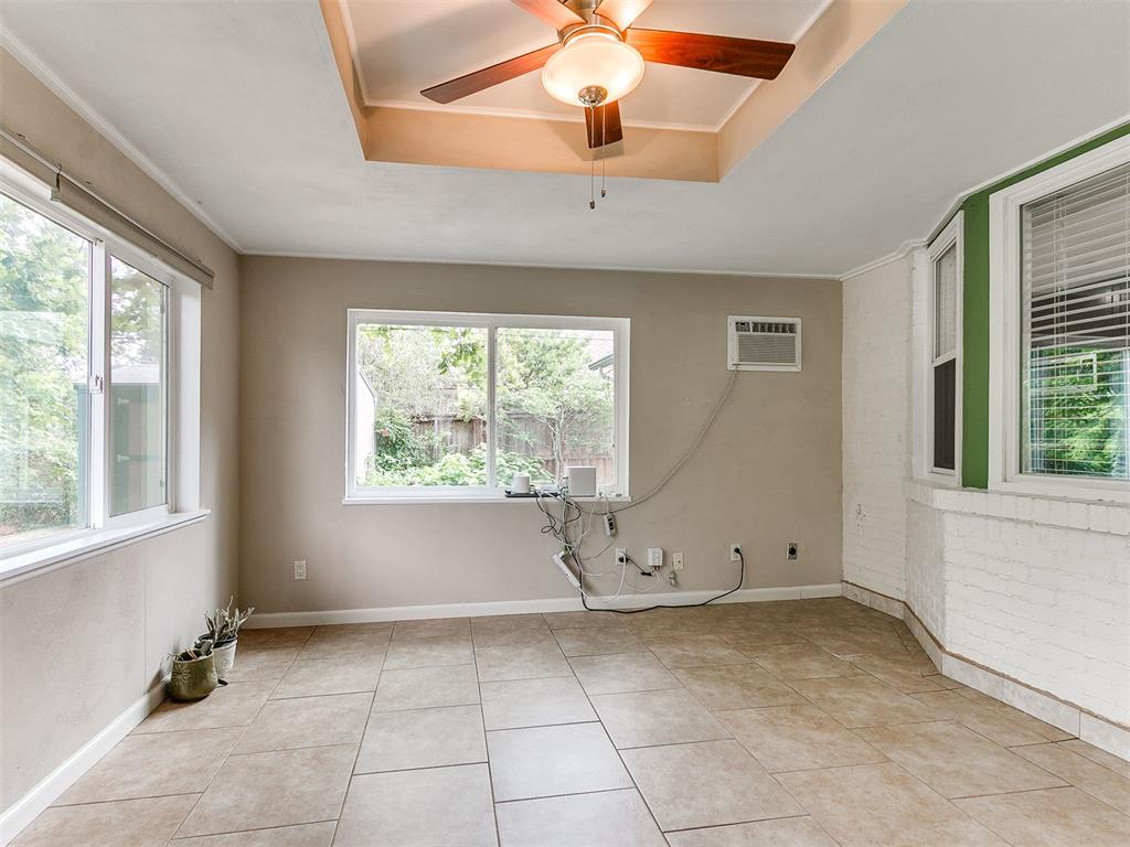 7309 N Hammond Avenue Property Photo 23