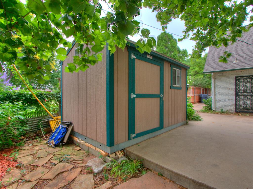 7309 N Hammond Avenue Property Photo 45