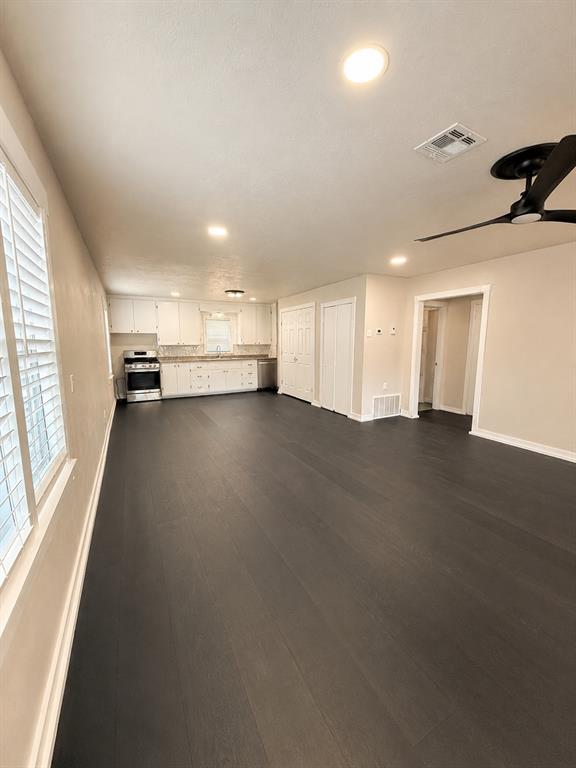 203 W Pine Street Property Photo 2