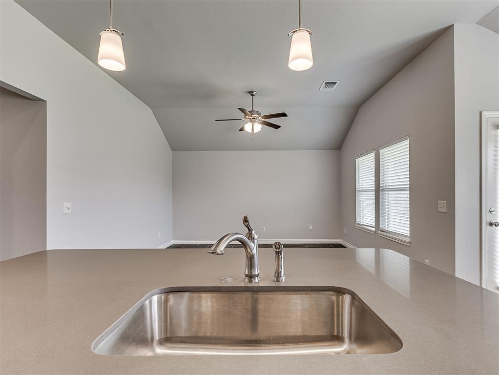 405 Nest Drive Property Photo 14