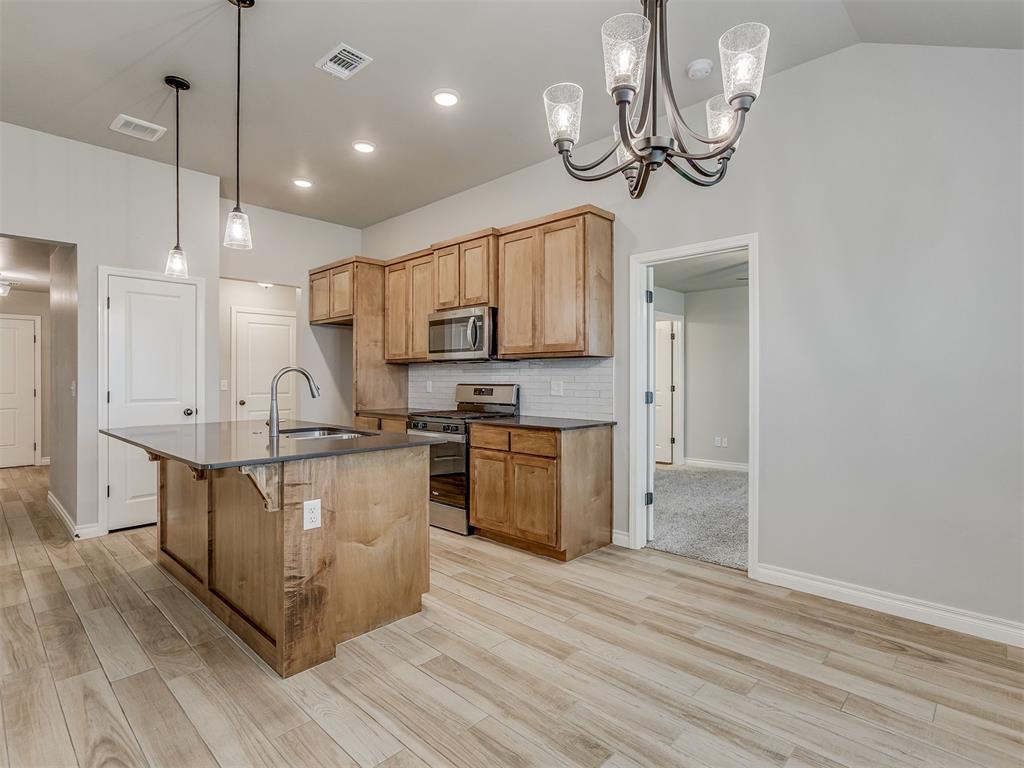 371 Park Lane Property Photo 11