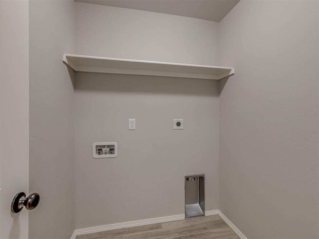371 Park Lane Property Photo 33