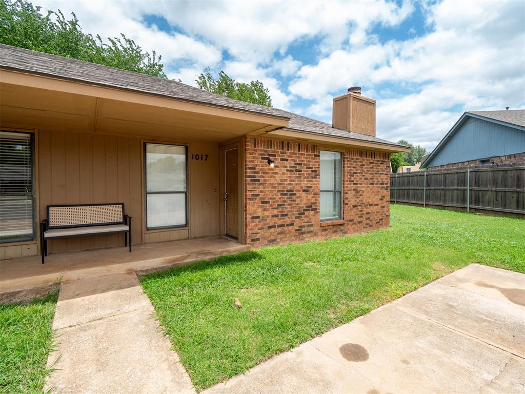 1017 Acacia Circle 1019 Property Photo 5