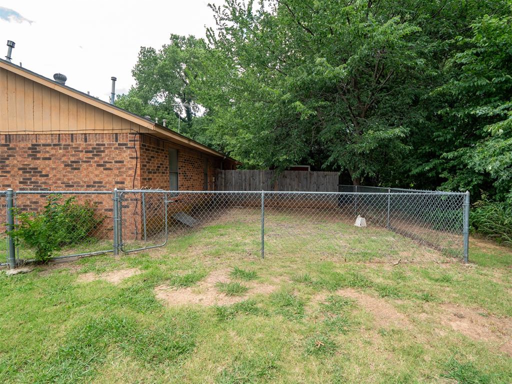 1017 Acacia Circle 1019 Property Photo 7